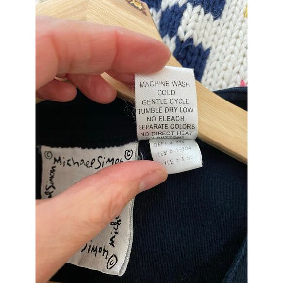 Michael Simon Lite Women's Size M Black Colorful Embroidered Ice Skaters Sweater - Picture 6 of 6